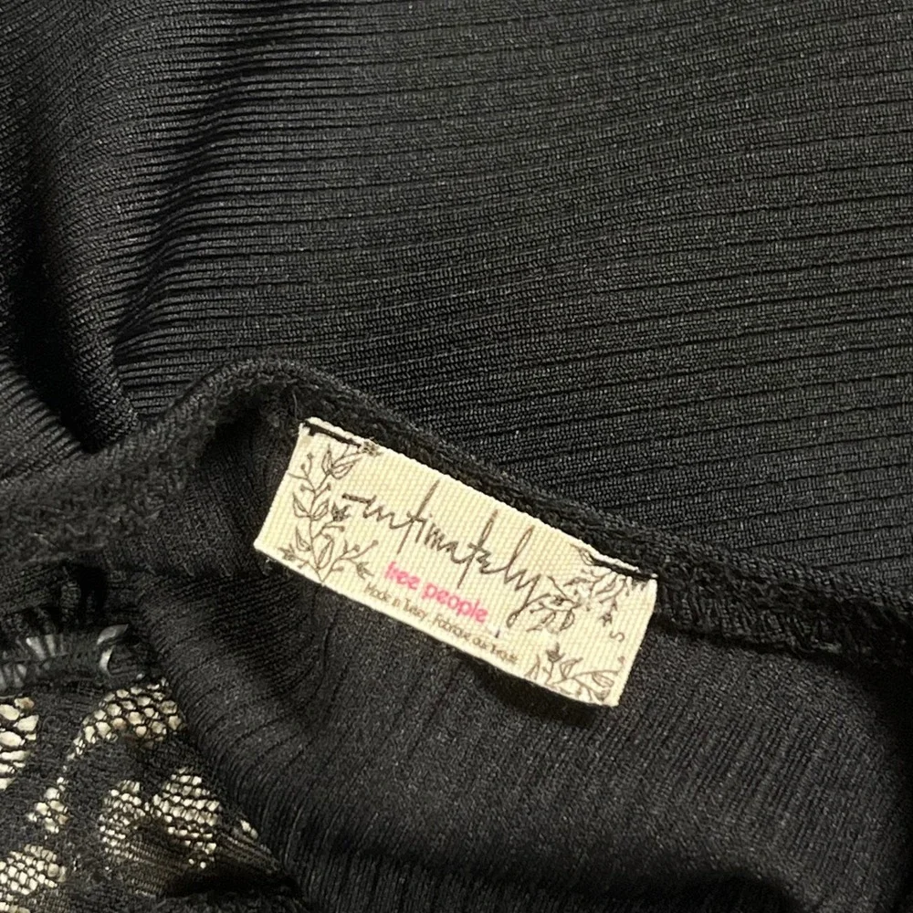 Free People Intimately First Call Bodysuit Womens Small Black Lace Trim‎ V-Neck